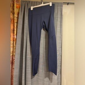 Under Armour women’s size large NWT heat gear leggings